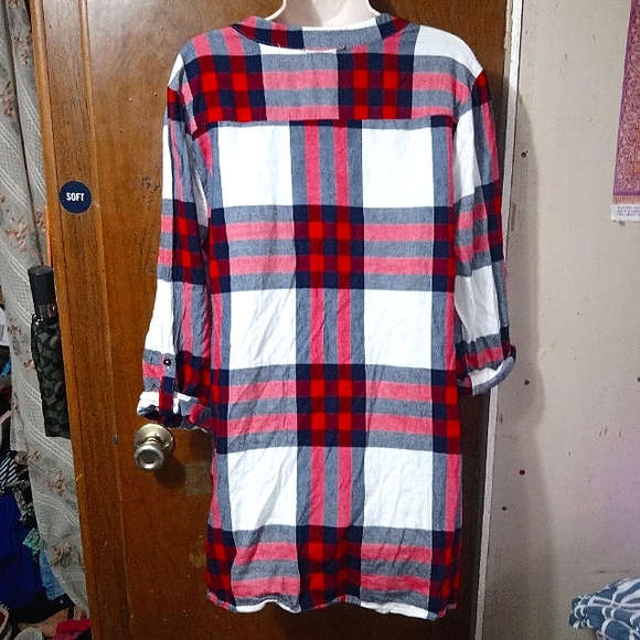 Xl red plaided top - Picture 2 of 2
